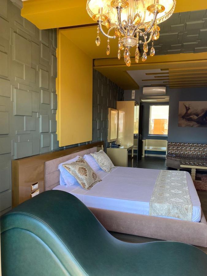 Hotel New W